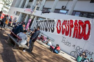 Las ocupaciones en 12 centros de formación docente y el reclamo ante el recorte de horas