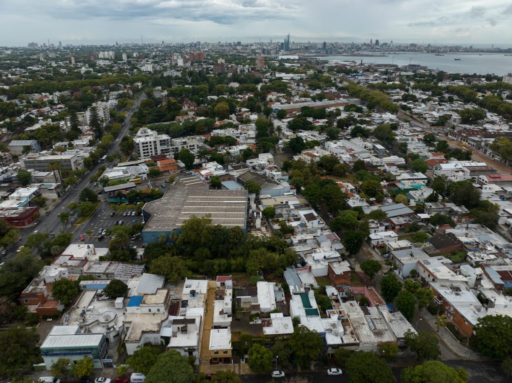 Uruguay tiene más viviendas que hogares, pero una de cada cinco está vacía