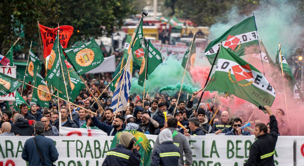 Negociación clave mañana; FOEB reclama incorporar 200 trabajadores de merchandising al sector