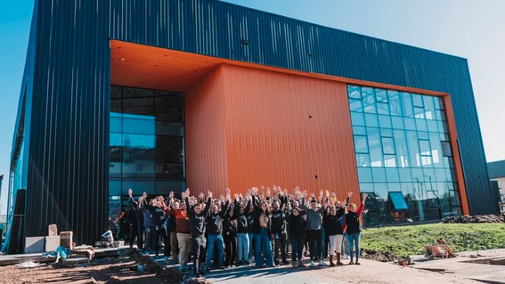 Cierre sorpresivo de UKG: «Es un caso puntual» y el sector «sigue pujante» pero «es una señal de alerta», dice la CUTI