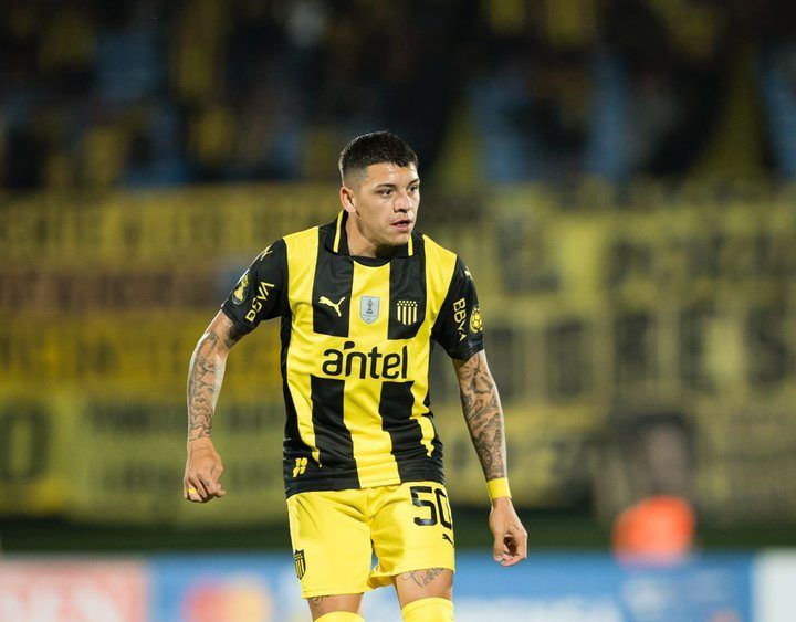 Peñarol rescindió el contrato de Diego García tras ser condenado a seis años de prisión por abuso sexual