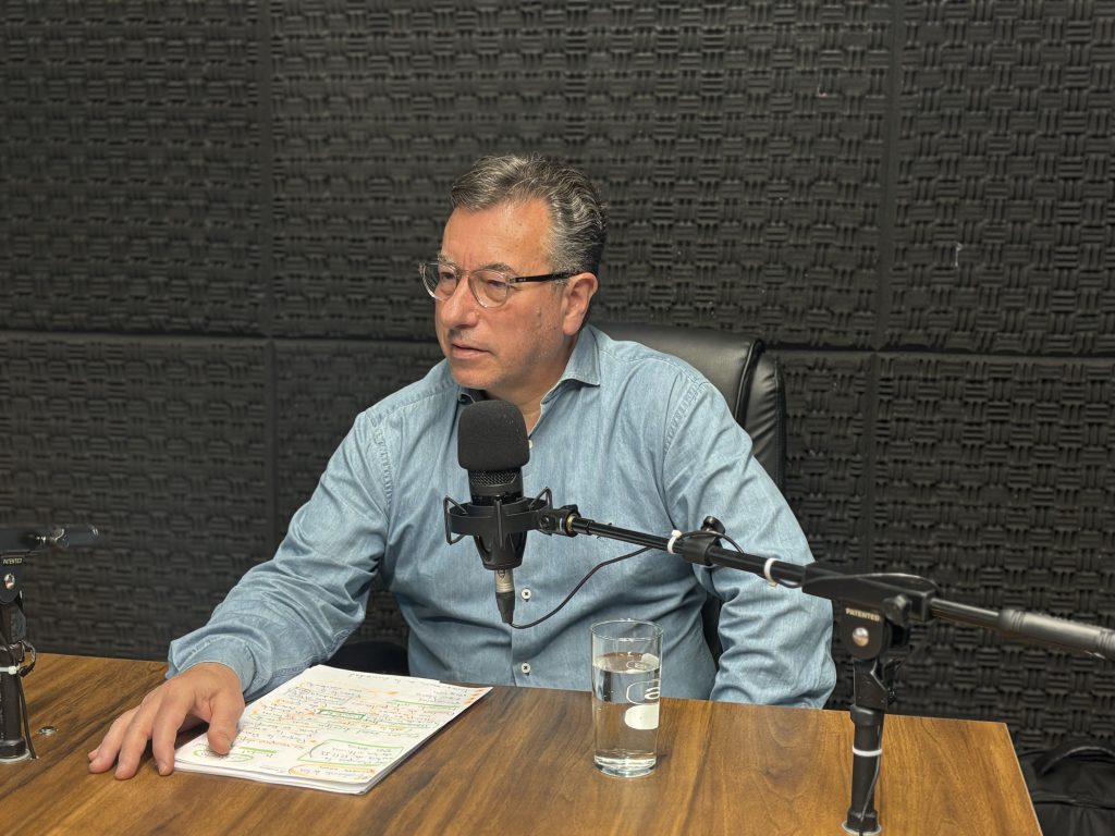 Álvaro Padrón y una evaluación de la política internacional del gobierno: gran parte de los problemas de la región responden a no saber integrarse