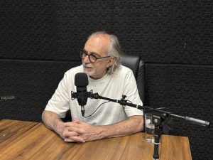 Hogue y sus «bichos políticos»: un libro de historia de los 40 años de democracia a través de sus caricaturas