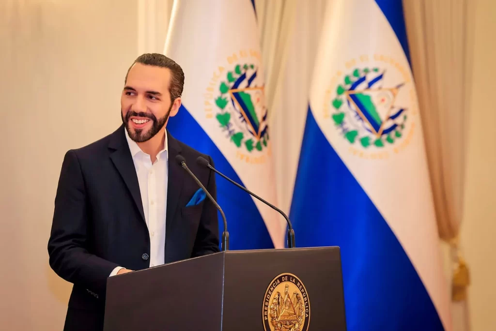 El modelo Bukele de El Salvador bajo la lupa de Claudio Fantini, tras la polémica generada en la semana por las declaraciones del presidente Yamandú Orsi