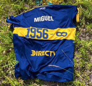 Agustín Eugui encontró la camiseta homenaje de Boca a Miguel Ángel Russo: ”Hablé con Cavani, le voy a devolver la camiseta. Tiene más valor para ellos que para mi”