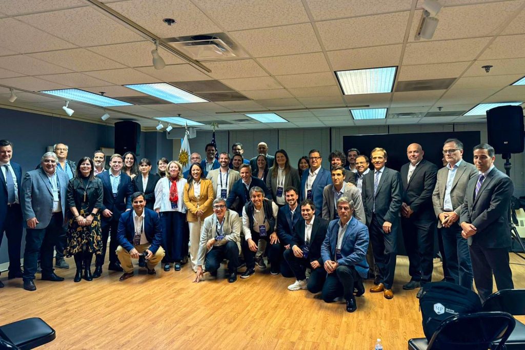 Uruguay refuerza su vínculo tecnológico con Estados Unidos en misión empresarial a Washington