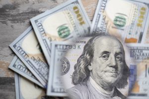 Mercado de valores | Rebaja de tasas podría continuar, lo que provocaría un dolar más débil