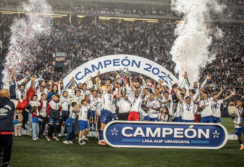 Nacional campeón del Uruguayo