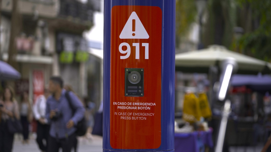 Primera alerta del Tótem 911 permitió ubicar a delincuentes que hurtaron pertenencias del interior de un vehículo en Ciudad Vieja