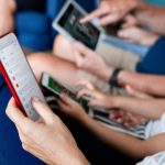 Australia apaga las redes sociales para sus jóvenes | La columna de Mauro D. Ríos