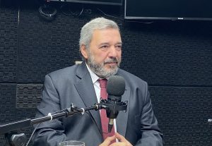 Bergara: “El Tren-Tram hasta El Pinar en principio no corre”