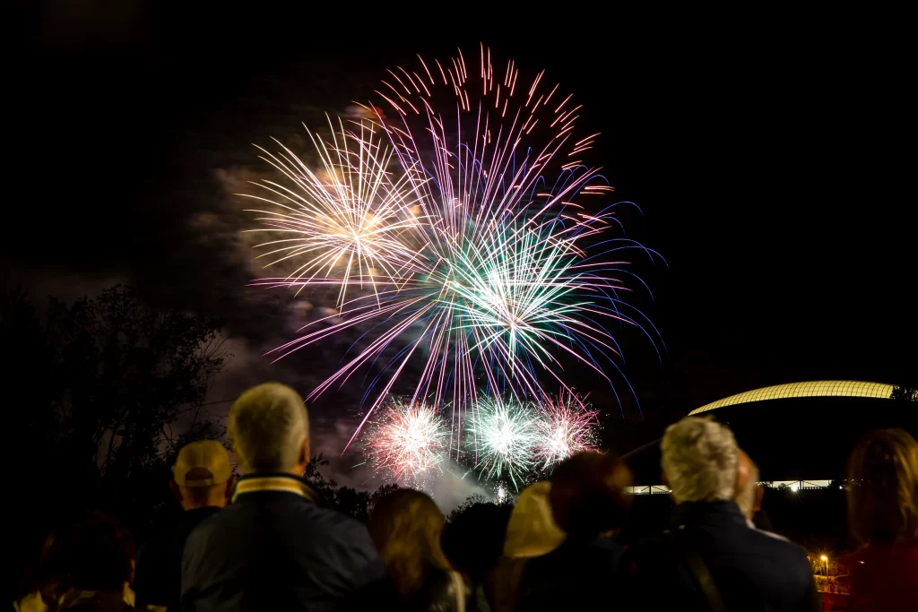 Uso de pirotecnia con bajos decibeles para evitar impacto sonoro