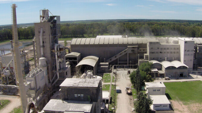 ANCAP mantendrá una sola planta productiva de cemento y Paysandú quedará como centro logístico: Diputado Verri advierte sobre impacto de la medida