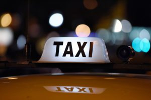 Taximetristas de Canelones rechazan que Uber opere en el departamento tras regulación de la Junta