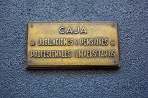 Director de Caja de Jubilaciones y Pensiones pide anular partida salarial porque “es un sueldo encubierto”