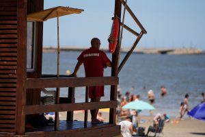 Guardavidas de Maldonado rescataron a 50 personas en 48 horas 