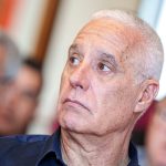 Intiman a Negro a regularizar libreta de conducir