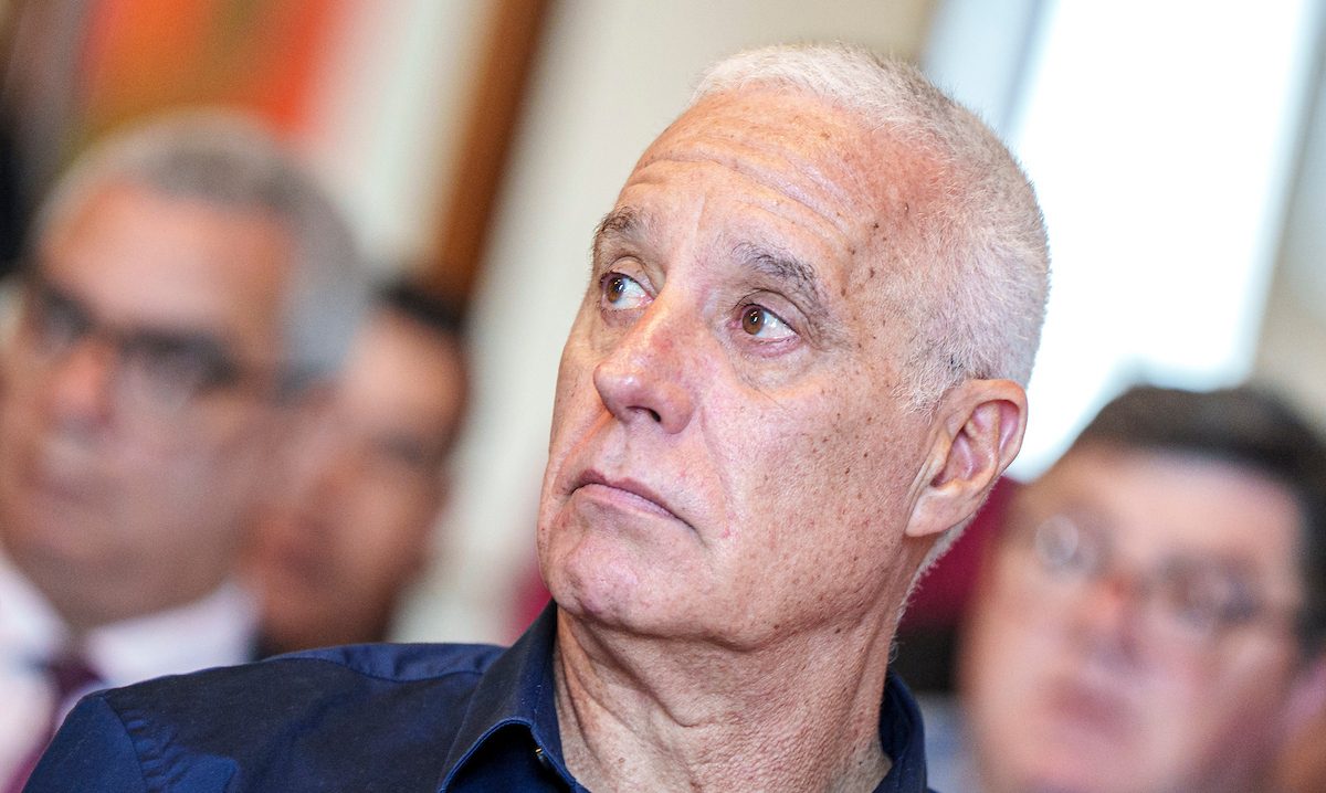 Intiman a Negro a regularizar libreta de conducir