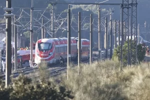 Choque de trenes en España: lo que se sabe hasta el momento