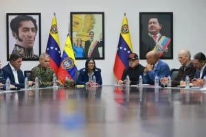 Trump dice nos hacemos cargo de Venezuela en coordinación con la vicepresidenta de Maduro, Delcy Rodríguez
