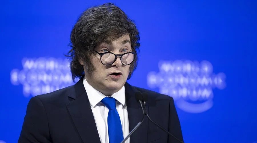 Milei sigue en Davos donde hoy firmará la integración de Argentina a la Junta de la Paz