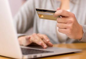 Fiestas tradicionales: 9 de cada 10 uruguayos compraron regalos de forma digital