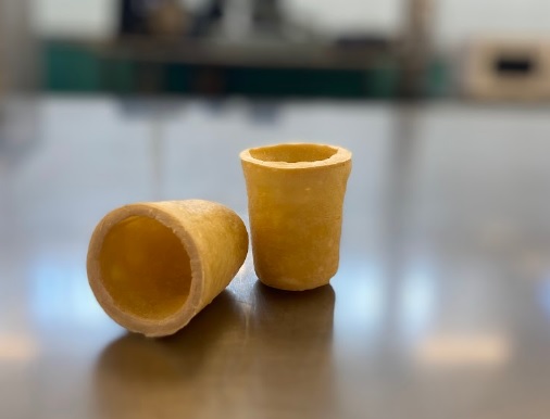 Estudiantes de la UTEC desarrollan un vaso comestible y biodegradable