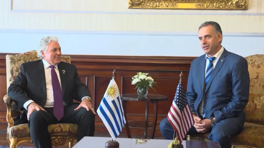 Estados Unidos pidió reunión con Yamandú Orsi