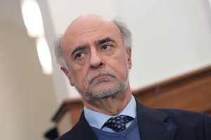 Mieres propone consulta popular por cambios a proyecto Neptuno: “Hay que evitarle al país un grave daño”