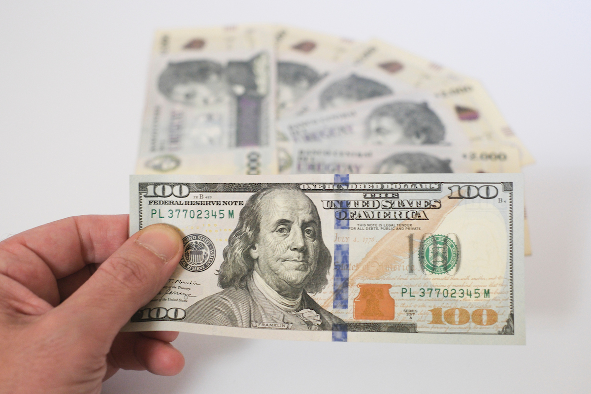 Analistas proyectan dólar por debajo de la inflación