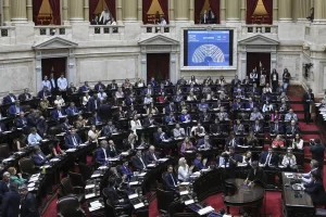 El Gobierno eliminará el artículo polémico de las licencias médicas y se votará mañana en Diputados
