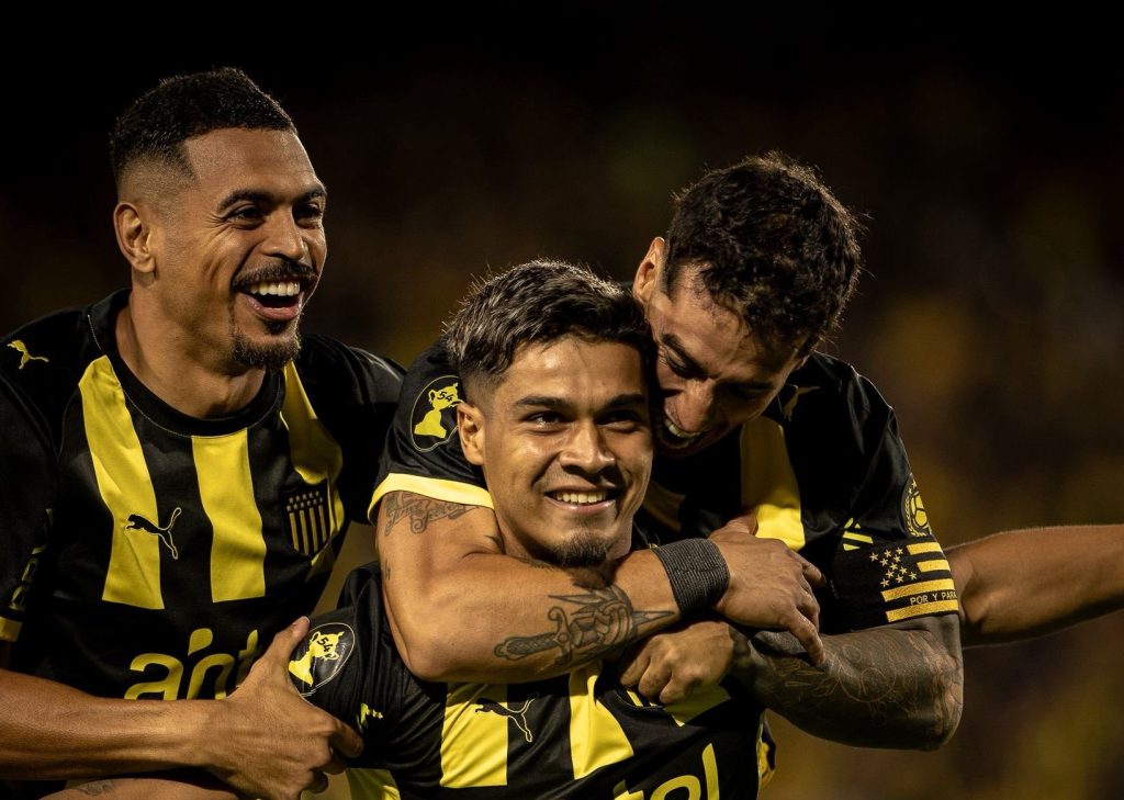 Comenzó el Campeonato Uruguayo con triunfo de los grandes