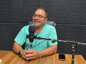 Legisladores y privados de libertad jugaron un cuadrangular para promover la reinserción social y Salle terminó expulsado