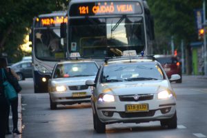 La Defensoría del Vecino abrió una consulta pública sobre el transporte en Montevideo