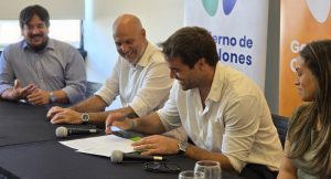 La intendencia de Canelones y la Pérez Scremini firmaron un acuerdo que beneficia a más de 100 familias