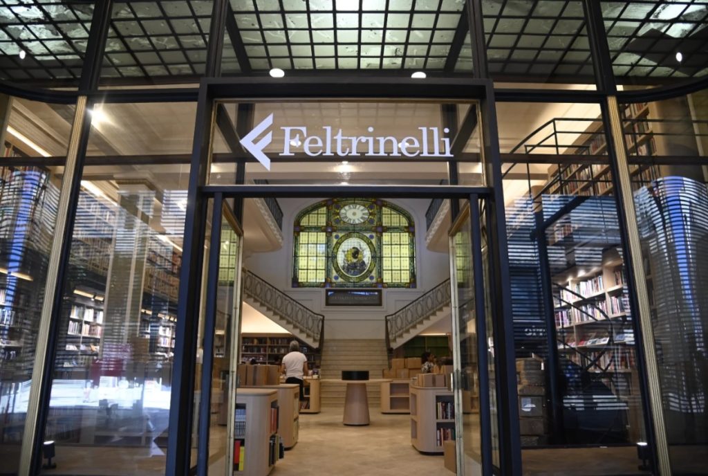 La librería italiana Feltrinelli desembarca en Uruguay y abre su primera sede fuera de Italia