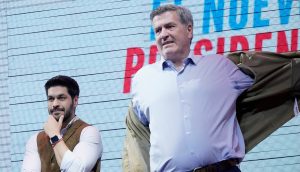 Interpelación a Negro desnuda interna colorada