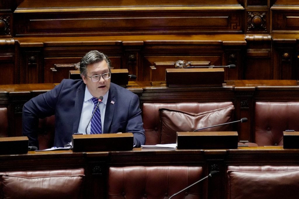 Diputado Farinha advierte por crisis industrial y reclama medidas urgentes: “El país está sin rumbo en empleo”