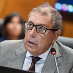 Gobierno preocupado por el petróleo y el empleo