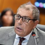 Gobierno preocupado por el petróleo y el empleo