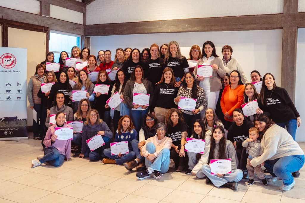 OMEU impulsa la autonomía económica y el liderazgo femenino en todo el país en el marco del Mes de la Mujer