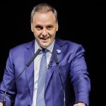 Siguen apareciendo pruebas que comprometen cada vez más al jefe de Gabinete Manuel Adorni