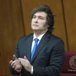 Milei salió a respaldar públicamente al jefe de Gabinete, Manuel Adorni