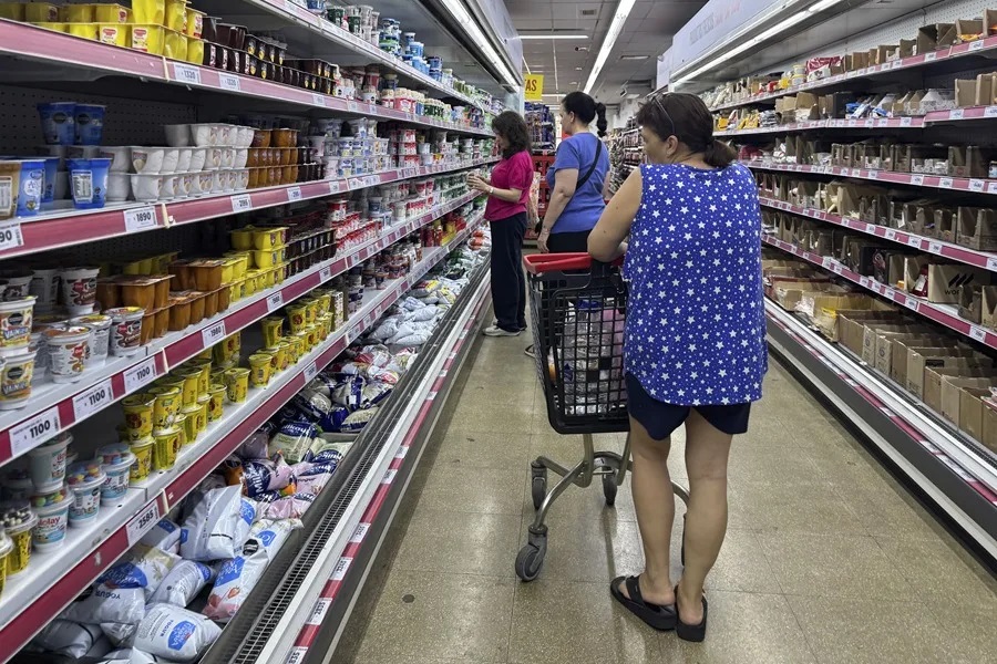 La inflación en Argentina no baja, se mantiene en casi el 3% mensual