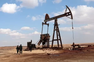 Posible tregua en Medio Oriente baja el precio del petróleo