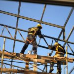 Demanda laboral cayó 5,8% en el primer trimestre, aunque se mantiene en niveles históricamente altos