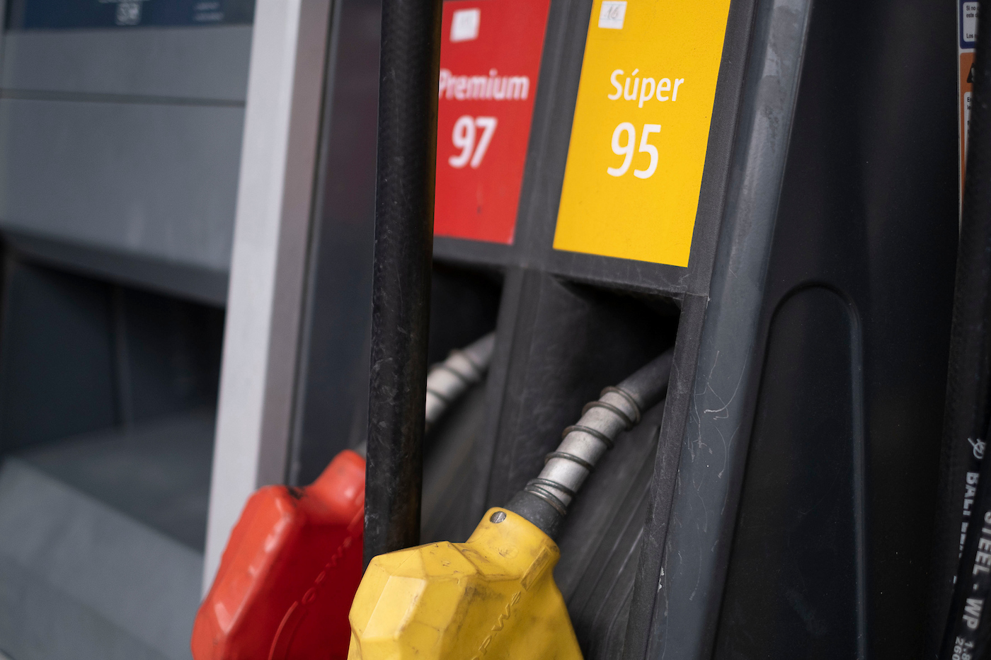 Estacioneros advierten por suba del petróleo y reclaman reglas claras ante avance de autos eléctricos