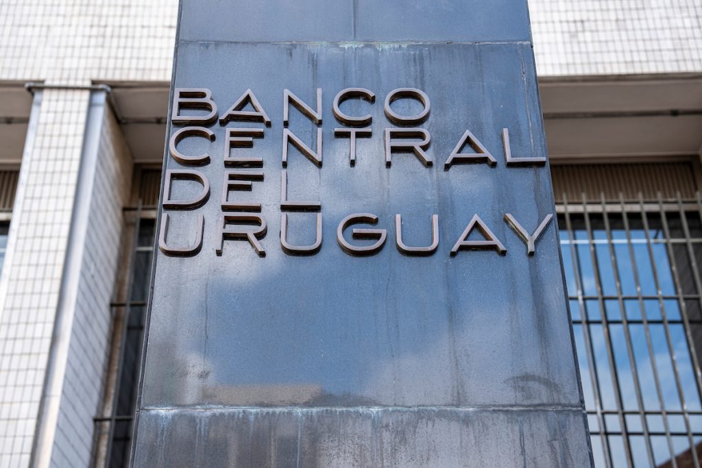 La inflación interanual disminuyó en marzo a 2,94% (desde 3,11%), por debajo de la meta de 4,5% del Banco Central del Uruguay