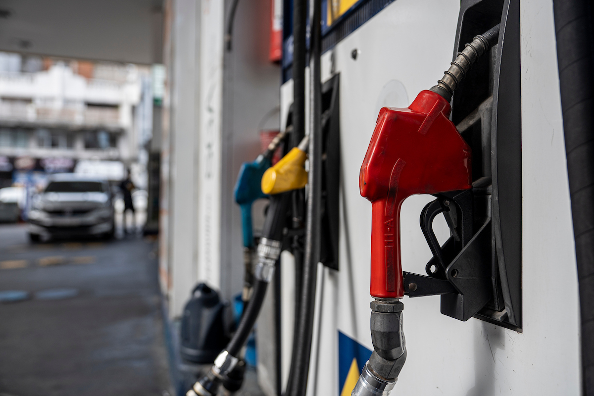 Sube nuevamente el petróleo y se espera ajustes de los combustibles