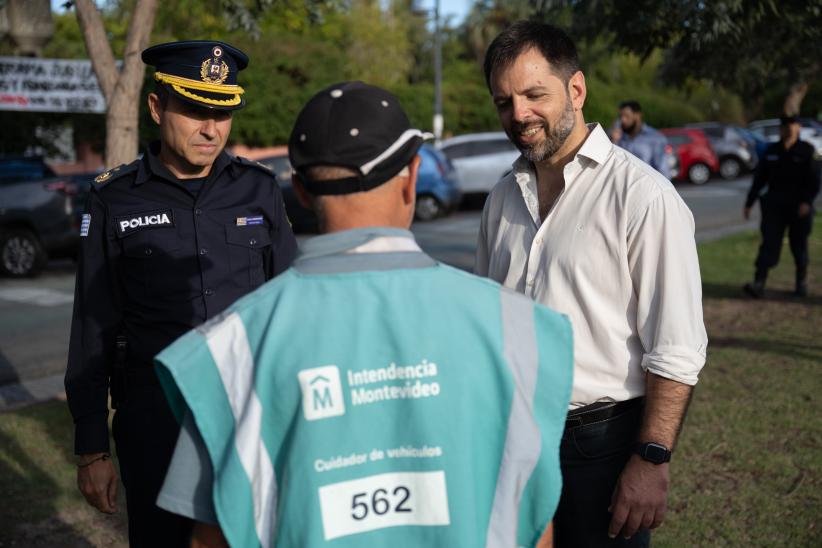Operativos en la Criolla: Intendencia de Montevideo y Policía refuerzan controles sobre cuidacoches